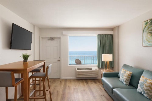 Radisson Hotel Panama City Beach - Oceanfront image 12