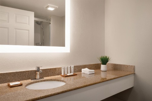 Radisson Hotel Panama City Beach - Oceanfront image 18